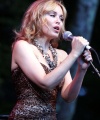 08875_celebrity_paradise_com_Kylie_Minogue_Watermill_02_122_425lo.jpg