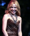 09280_celebrity_paradise_com_Kylie_Minogue_Watermill_34_122_44lo.jpg