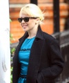 34296_Celebutopia-Kylie_Minogue_leaving_her_apartment_to_go_to_a_recording_studio-01_122_880lo.jpg