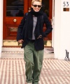 56988_Celebutopia-Kylie_Minogue_with_fans_as_she_leaves_her_London_home-05_122_1035lo.jpg