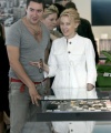 61293_Celebutopia-Kylie_Minogue_doing_some_shopping_in_Paris-05_122_507lo.jpg