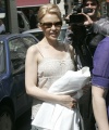 61397_Celebutopia-Kylie_Minogue_doing_some_shopping_in_Paris-14_122_927lo.jpg