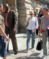 64175_Celebutopia-Kylie_Minogue_doing_some_shopping_in_Paris-28_122_494lo.jpg