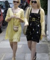 93360_Celebutopia-Kylie_leaves_home_with_some_friends_to_go_for_lunch_in_London-07_122_771lo.jpg