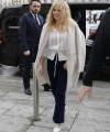 Kylie-Minogue-arrived-at-her-hotel-in-Paris-4.jpg