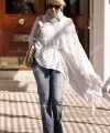kylie-minogue-leaving-her-house-today-london-england-090408-C0CH77.jpg