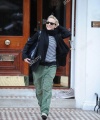 kylie-minogue-leaving-home-all-smiles-and-dressed-casually-london-C0DDC7.jpg
