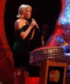 12819_Celebutopia-Kylie_Minogue_performs_at_the_Brit_Awards_2008-55_122_31lo.jpg